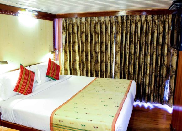 MV Mahabaahu Luxury with Balcony Cabin