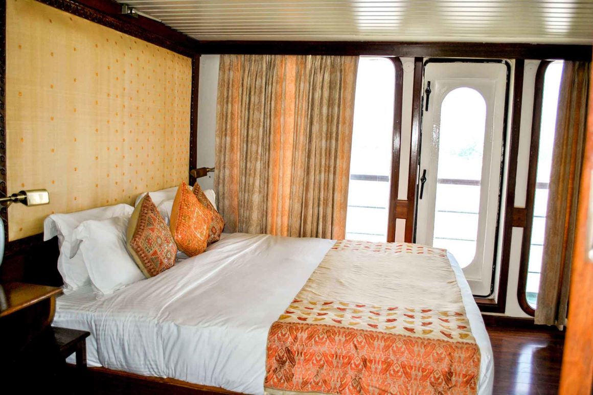 MV Mahabaahu Suite with Balcony Cabin